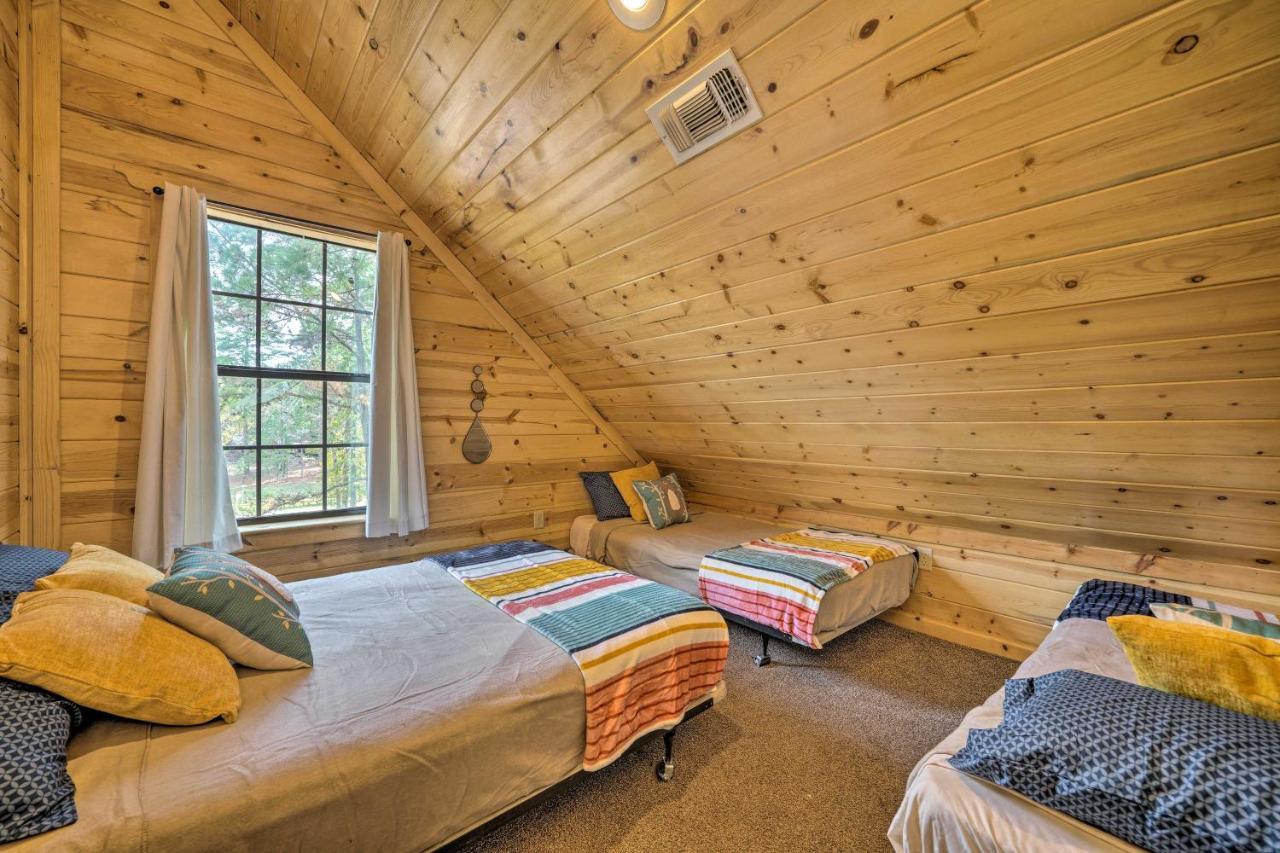 Cabin With Hot Tub And Games, 4 Mi To Beavers Bend! Broken Bow Dış mekan fotoğraf